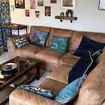 Modern House Sleeps 10, Cinema & Hot Tub