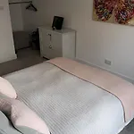 度假居 Modern House Sleeps 10, Cinema & Hot Tub 哈罗盖特