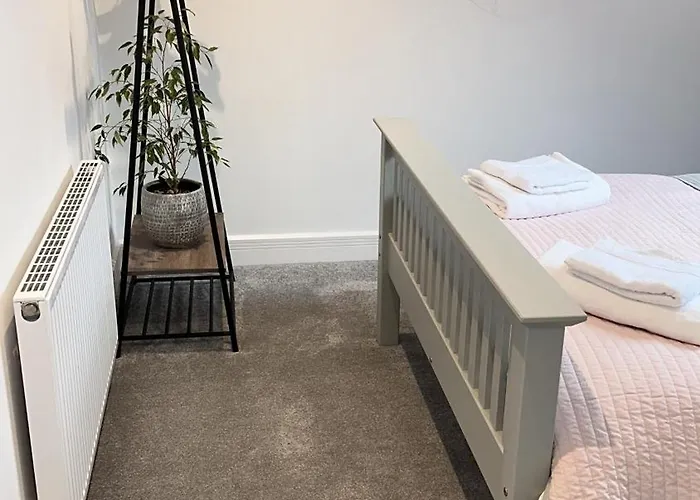 Modern House Sleeps 10, Cinema & Hot Tub Ferienhaus